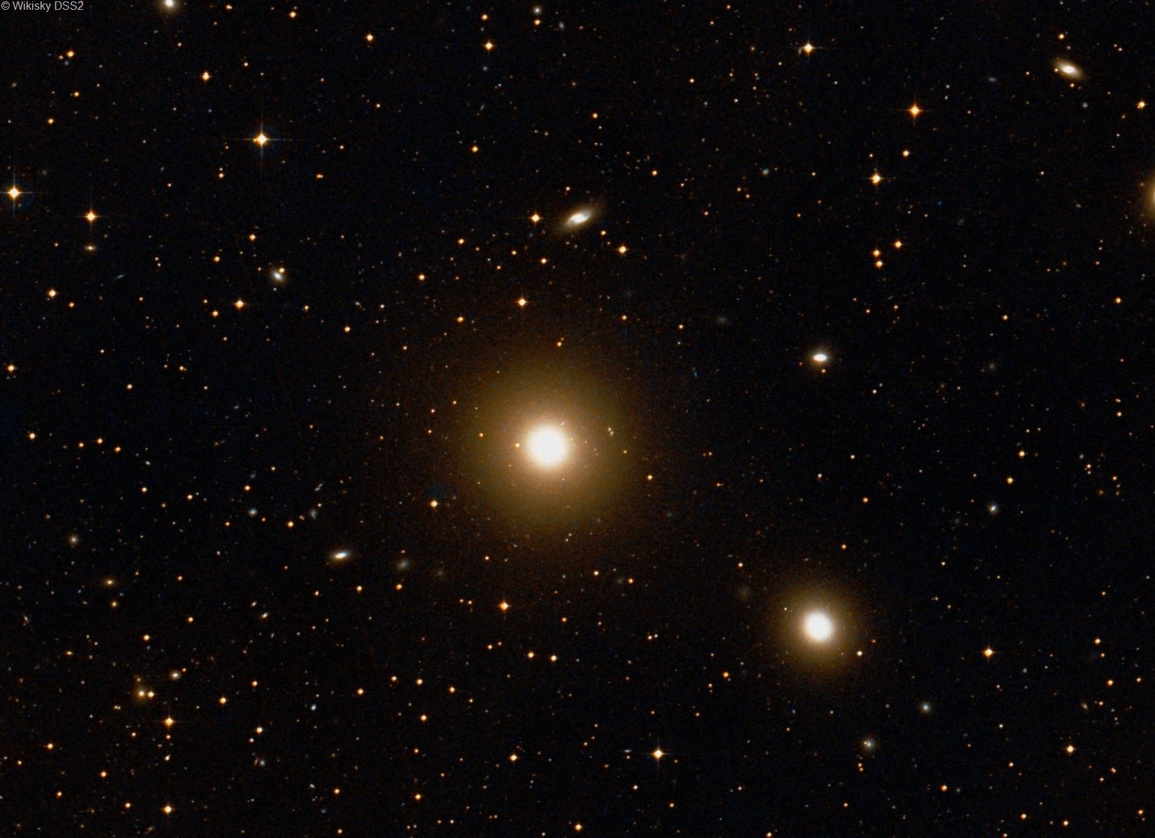 NGC 1407 y NGC 1400